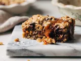 Gooey Salted Caramel Chocolate Chip Oat Cookie Bars - photo 3